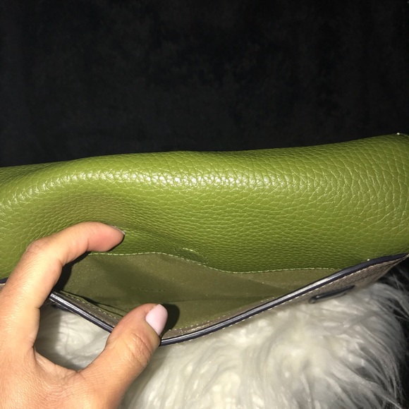 Coach Swagger Color-Block Crossbody/Shoulder Bag ✨ - Picture 4 of 8